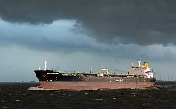 Anti-Globalisierung: Containerschiff in schwerer See